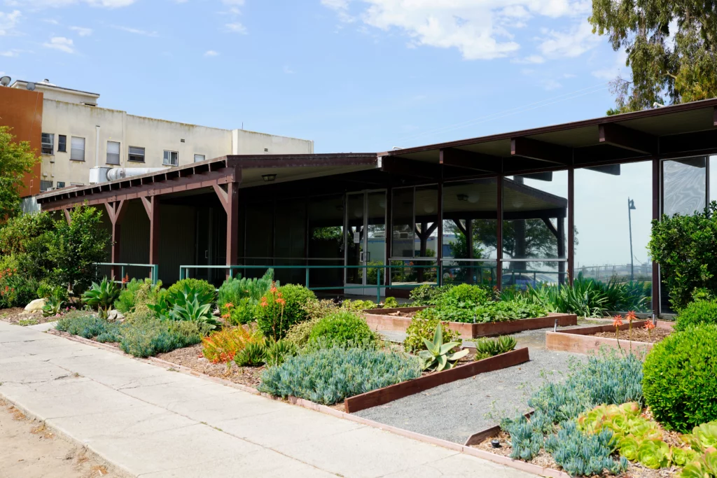 In-Kind Donations - The Beacon House Association of San Pedro